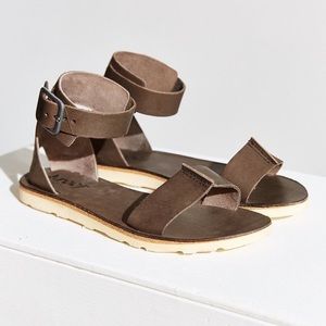 Reef ankle strap boho sandal